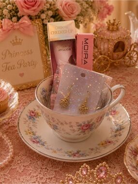 Pink Floral Tea Cup Gift Set with Gold Earrings